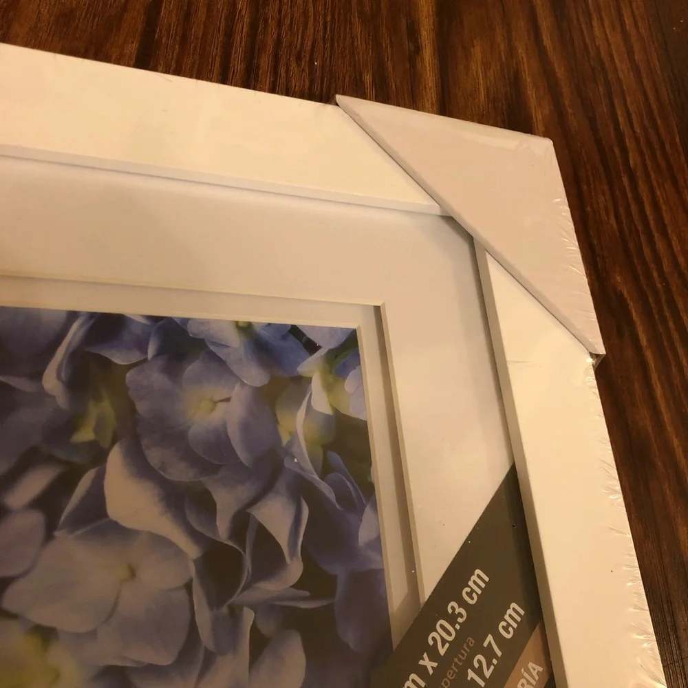 ☀NWT Studio Décor White Gallery Frame with Double Mat 5